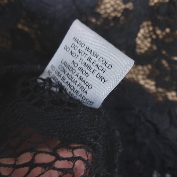 Love Tree Crop Top Lace Top Size Small Black with Nude Lining - Picture 5 of 6